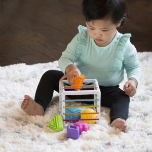 girls playing with the innybin toy