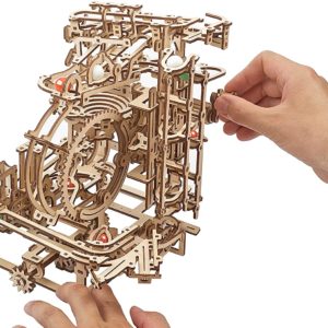 UGears Marble Run Stepped hoist working